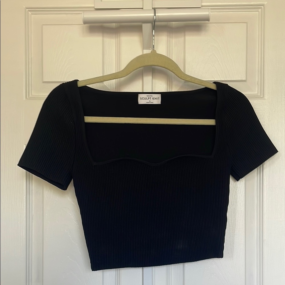 Babaton Sculpt Knit Crop Top